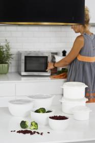 Plast Team Hrnec do MW 2l kulatý PH mix barev