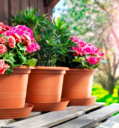 Plastkon Primavera terakota miska pod květináč