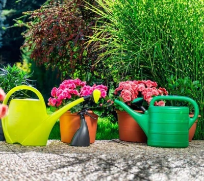Plastkon Spring antracitová zalévací konev