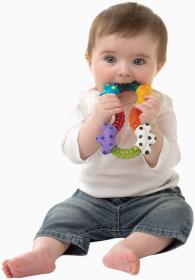 PLAYGRO Baby kousátko žížala 15cm pro miminko plast