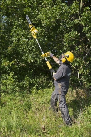 Powerplus Motorová pila POWXG1032 prořezávací