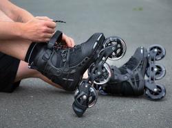 Powerslide Phuzion Argon Black 100 Trinity kolečkové brusle + osvěžovač obuvi