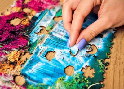 PUZZLER DREVO Farebný vodopád 30x21cm dekoratívna skladačka 250 dielikov
