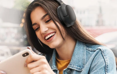 QCY H2 PRO bílá bezdrátová sluchátka