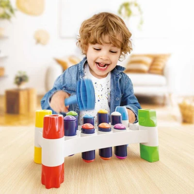 Quercetti Hammer Peggy baby zatloukačka 8 kolíků s kladívkem plast