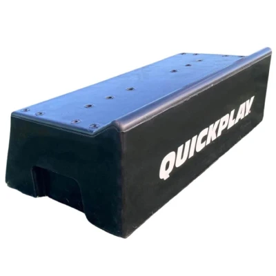 Quickplay Replay Block Dual Angle základna pro figurínu Quickplay Replay Block Dual Angle základna pro figurínu