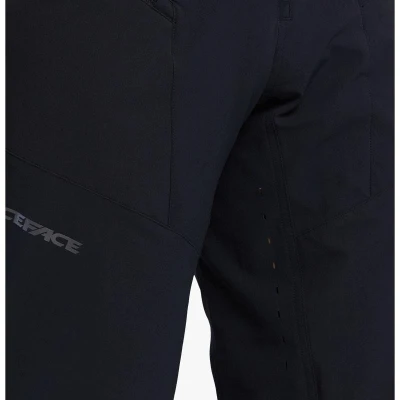 RACE FACE SOFTGOODS černé pánské šortky