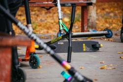 Raven Evolution Laredo Lime ABEC9 110mm freestyle koloběžka