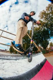 Raven Evolution Slick Color freestyle koloběžka