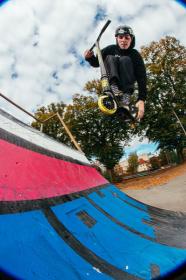 Raven Evolution Slick Color freestyle koloběžka