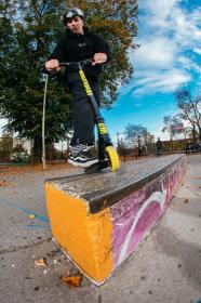 Raven Evolution Slick Color freestyle koloběžka