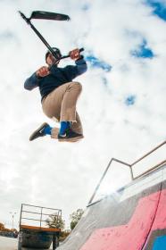 Raven Master NeoChrome freestyle kolobežka