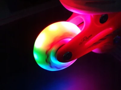 Raven Lia PINK dětské brusle 4v1 s led kolečkem