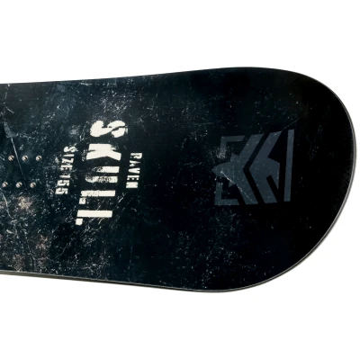 Raven Skull Super Wide snowboard + sleva 500,- na příslušenství