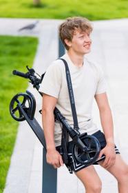 Raven Trader 200mm kolobežka s ručnou brzdou a odpružením