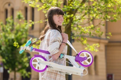 Raven Zea ABEC9 200mm skládací koloběžka s ruční brzdou