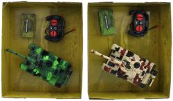RC Tank na vysílačku 27MHz na baterie 1:18 USB Světlo Zvuk 2 barvy