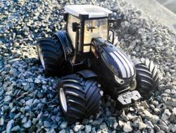 IQ model RC TRAKTOR 1/24 s kovovými prvky