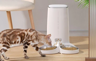 Rojeco Automatické krmítko pro zvířata 4 l v knoflíkové verzi (dvojitá miska)