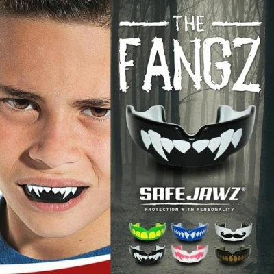 Safe Jawz Fangz Black Chránič zubů