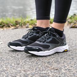 Salming Recoil Warrior Women Black/White dámské běžecké boty