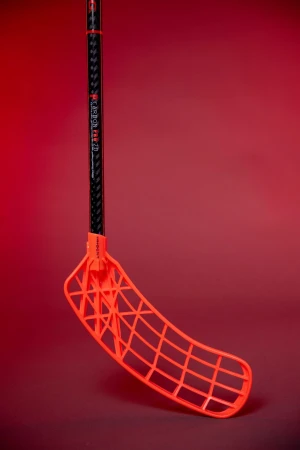 Salming P-series Carbon Pro 2.0 Trident TX 25 Black / Orange + sleva 400,- na příslušenství