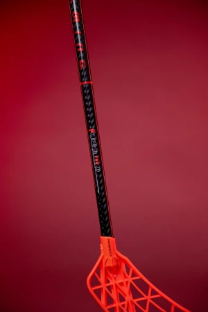 Salming P-series Carbon Pro 2.0 Trident TX 25 Black / Orange + sleva 400,- na příslušenství