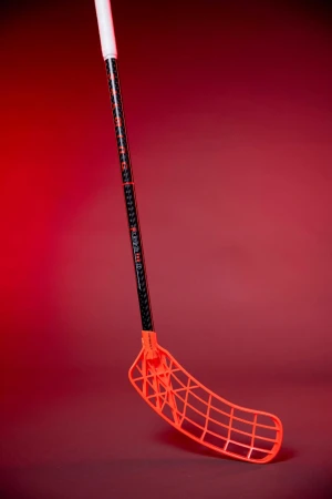 Salming P-series Carbon Pro 2.0 Trident TX 27 Black / Orange + sleva 400,- na příslušenství