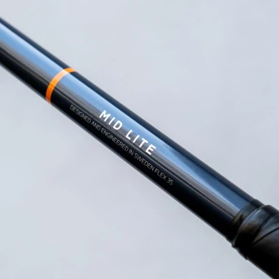 Salming Quest2 Mid Midlite 35 JR Navy/Nectarine florbalka