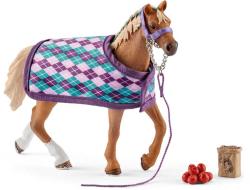Schleich Koník anglický plnokrevník s přikrývkou figurka ručně malovaná