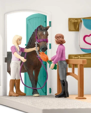Schleich Obchod pre kone herný set koník so 2 figúrkami s doplnkami plast