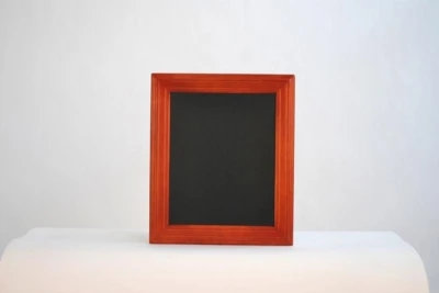 Securit Tabule UNIVERSAL nástěnná na popis křídou 30x40cm, Mahagony, lakovaná