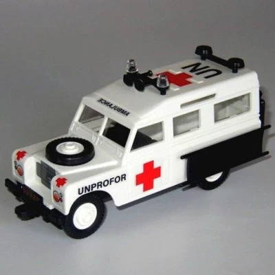Seva Monti System 35 Auto sanitka Land Rover UN AMBULANCE MS35 0101-35