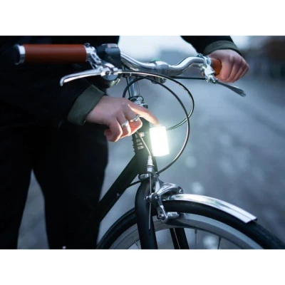 Shapeheart Magnetic front light