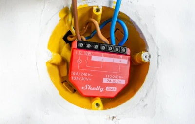 Shelly 1PM Gen3 červený WiFi/Bluetooth chytrý spínač