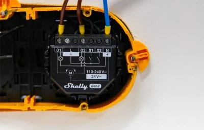 Shelly 2PM Gen3 černý dvoukanálový Wi-Fi/Bluetooth spínač s měřením spotřeby