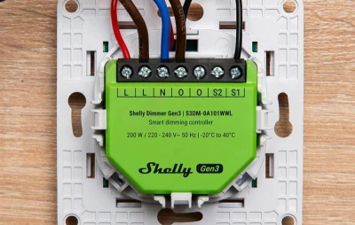 Shelly Dimmer Gen3 zelený WiFi chytrý stmívač osvětlení