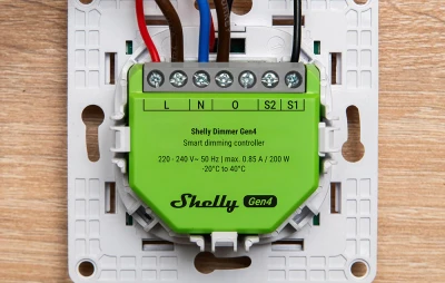 Shelly Dimmer Gen4 světle zelený inteligentní stmívač s podporou Zigbee/Matter