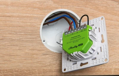 Shelly Dimmer Gen4 světle zelený inteligentní stmívač s podporou Zigbee/Matter