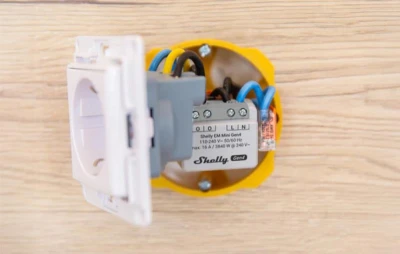 Shelly EM Mini Gen4 bílý WiFi/Matter měřič spotřeby energie