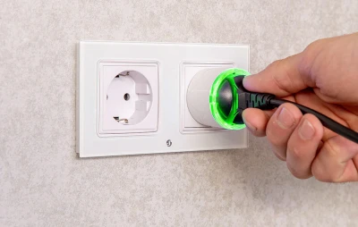 Shelly Plug PM Gen3 Matter 13A bílá inteligentní zásuvka
