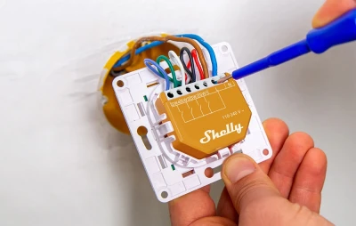Shelly Wave i4 LR oranžový Z-Wave vstupní modul