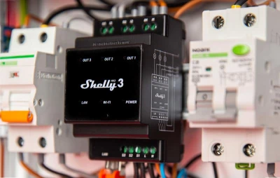 Shelly Inteligentní spínač na lištu DIN Pro 3 se suchými kontakty, 3 kanály