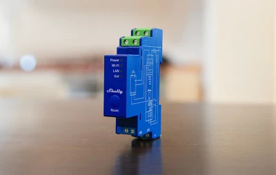 Shelly Pro Dimmer 0/1-10V PM WiFi/Bluetooth modrý stmívač osvětlení
