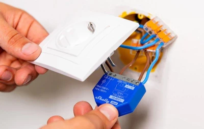 Shelly 1 Gen4 modrý Zigbee/Matter sada 2 ovladačů