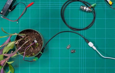 Shelly The Pill bílý univerzální WiFi/Bluetooth senzor