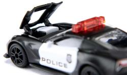 Siku Auto Chevrolet Corvette ZR1 americká policie model kov