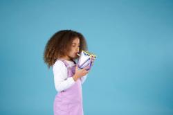 Simba PLYŠ Fluffyfly motýlek nafukovacími křídly s konfetami 4 druhy