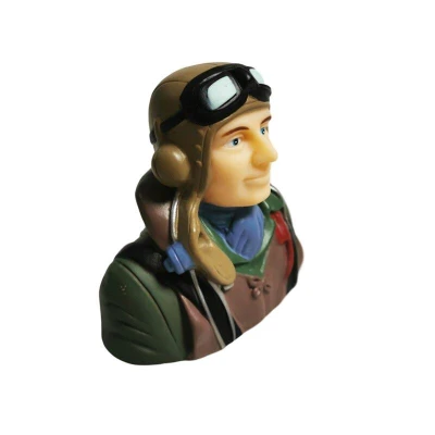 Siva Urs 1:6 figurka pilota