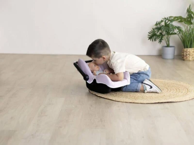 Smoby Maxi-Cosi Autosedačka pro panenku miminko světle růžová